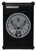Boxă neagră Soundboks cu logo-ul brandului Jägermeister